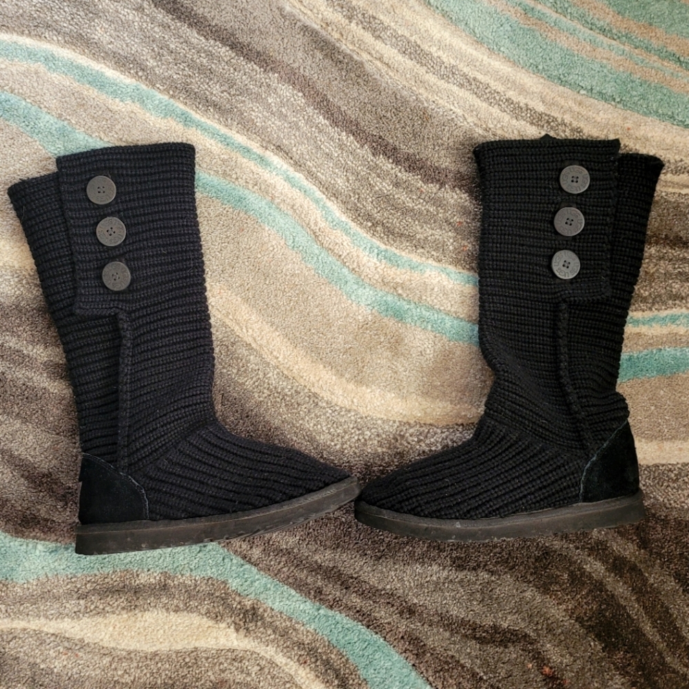 ☆Knit uggs .. .size 8